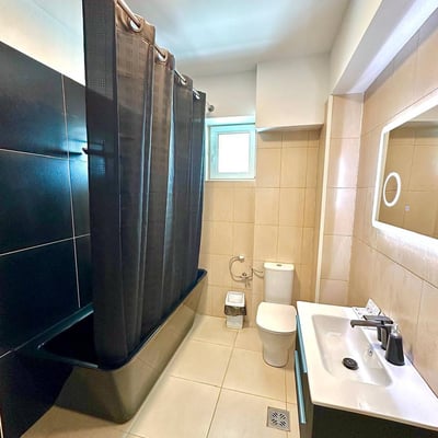 Rent of a comfortable 3-room penthouse, 85 m², Mamaia, Constanța, Romania